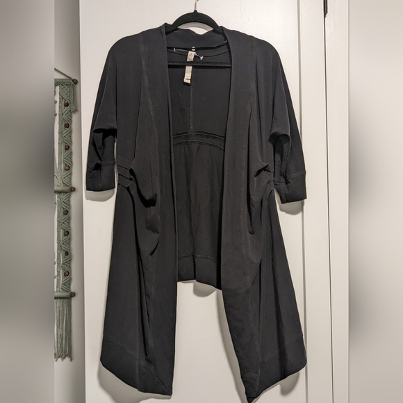 (233) Lululemon Namaste Wrap Cover Up - Picture 1 of 6